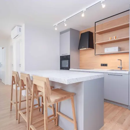 Peaceful Oldtown Free Parking 2-bedroom דירה