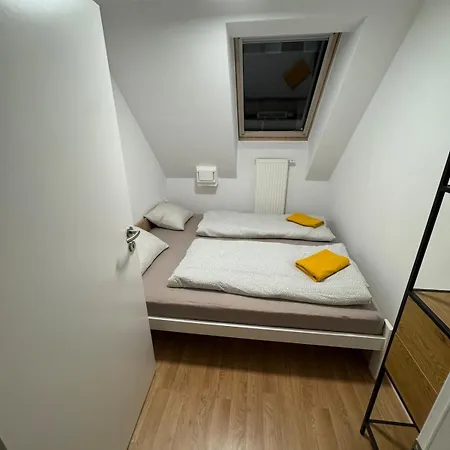 דירה Peaceful Oldtown Free Parking 2-bedroom ברטיסלאבה