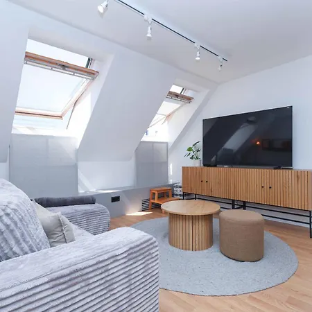 Peaceful Oldtown Free Parking 2-bedroom