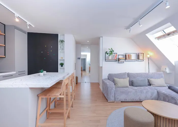 Peaceful Oldtown Free Parking 2-bedroom