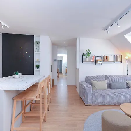 Peaceful Oldtown Free Parking 2-bedroom