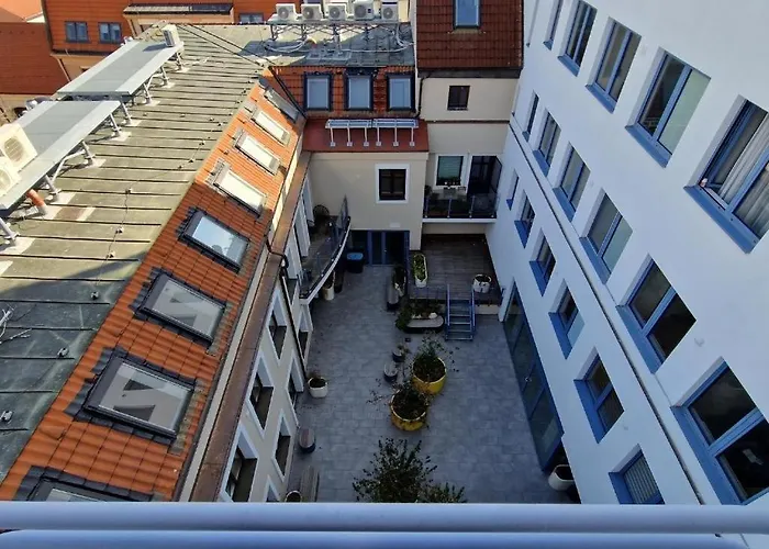 Peaceful Oldtown Free Parking 2-bedroom Bratislava