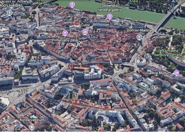 Peaceful Oldtown Free Parking 2-bedroom Appartamento Bratislava