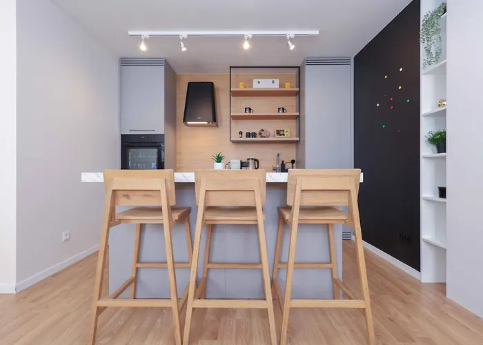 Peaceful Oldtown Free Parking 2-bedroom Appartamento