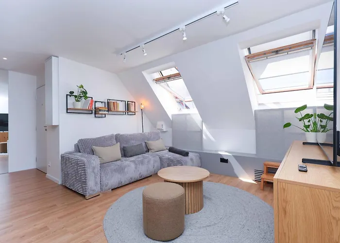 Peaceful Oldtown Free Parking 2-bedroom Bratislava